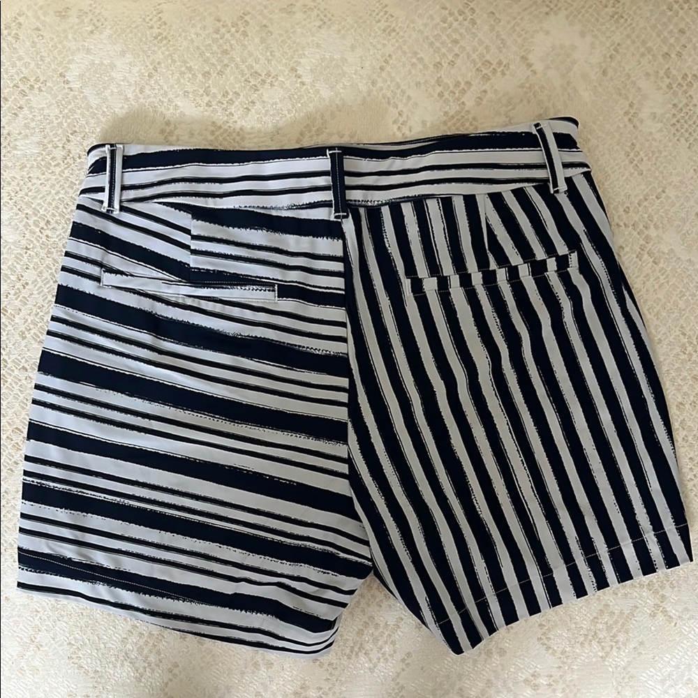 Spanx SunShine 5” Striped Navy and White Women's Shorts (S) - Picture 7 of 8